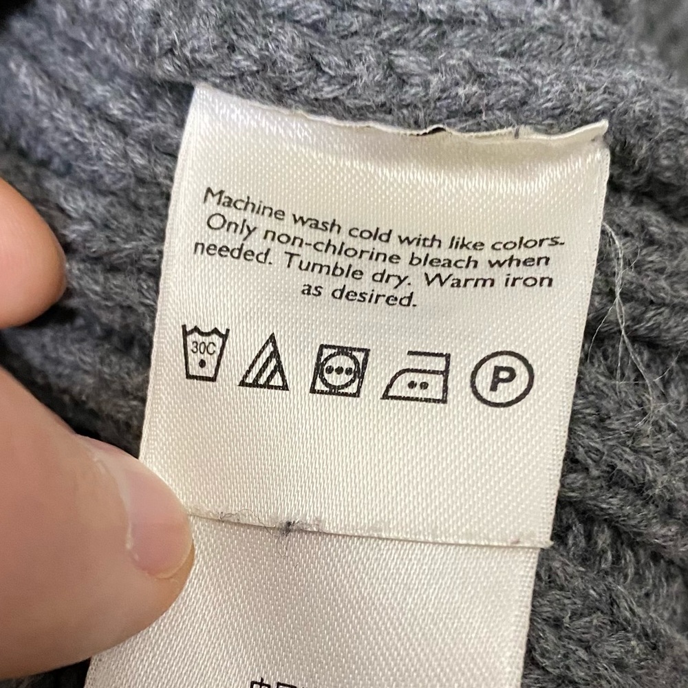 Eddie Bauer sweater - Picture 14 of 15